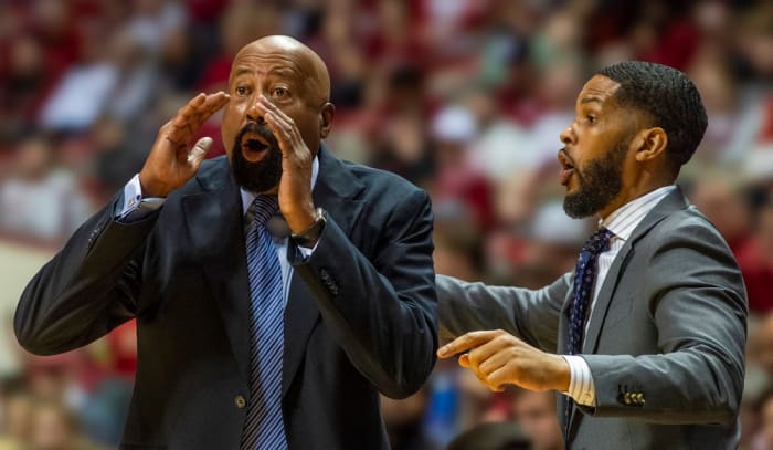 Indiana's Mike Woodson instructs his team during the Indiana versus University of Indianapolis men's basketball game at Simon Skjodt Assembly Hall on Sunday, Oct. 29, 2023.